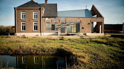 Herbestemming boerderij, Boven-Leeuwen