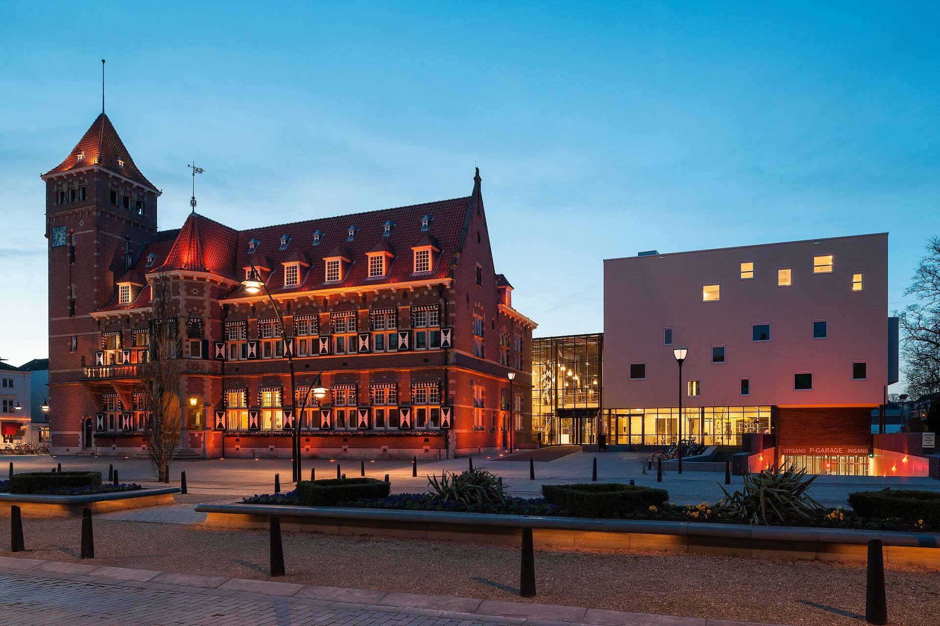 Gemeentehuis Zeist - Achterzetramen - Metaglas