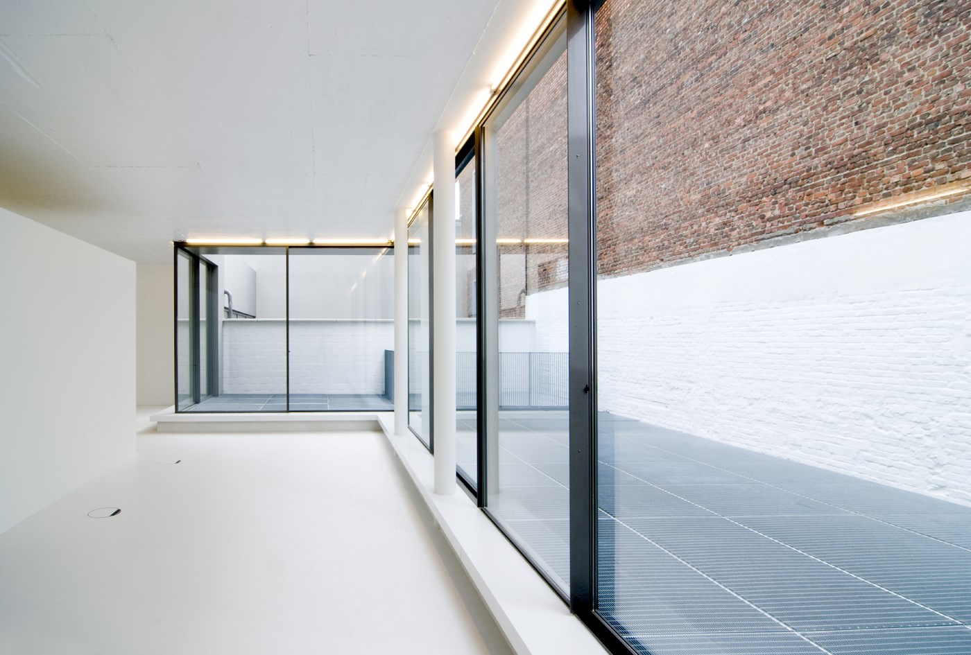 Den Rode Engel Antwerpen - Methermo Aluminium Schuifpuien - Metaglas