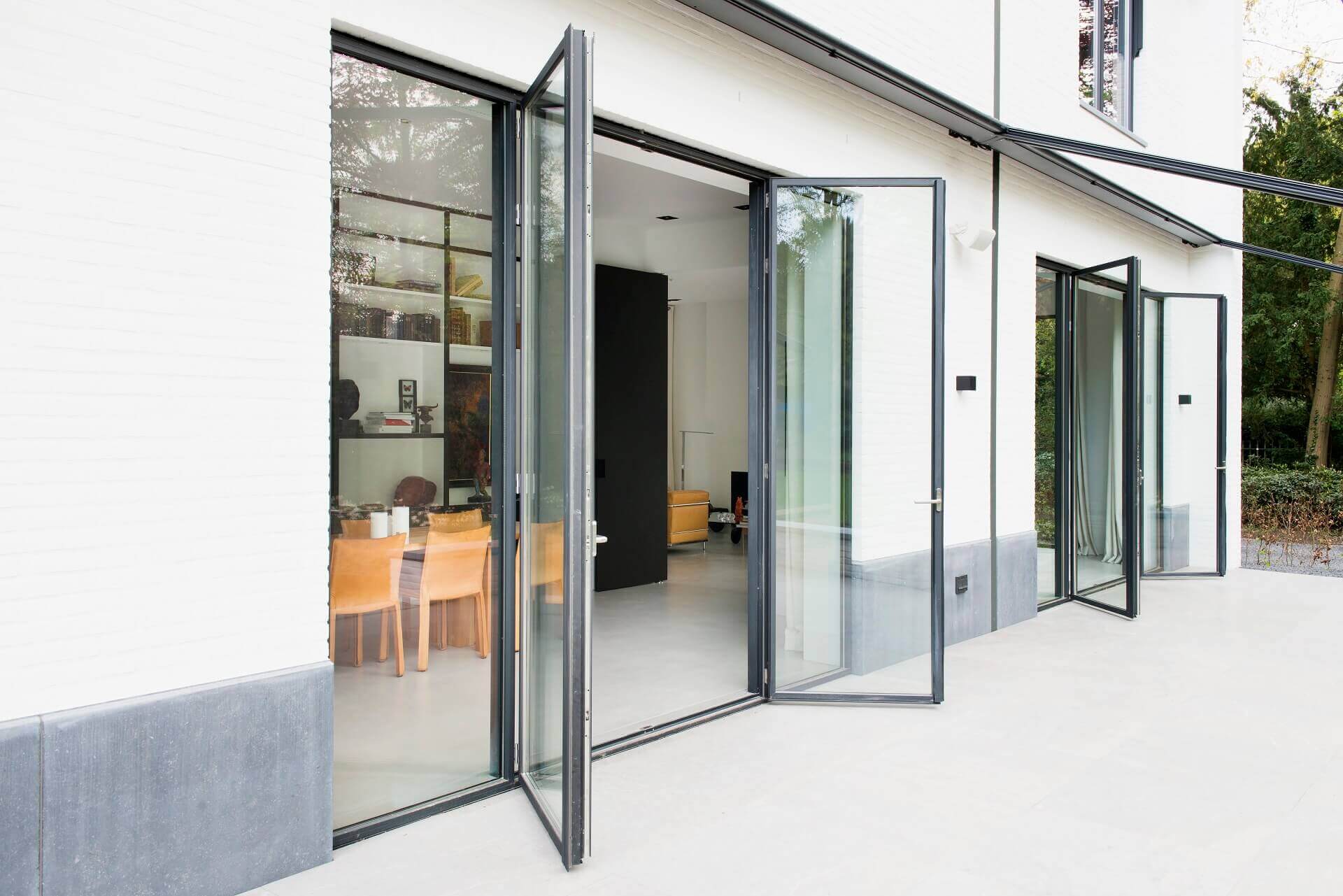Naar buiten draaiende ramen & deuren