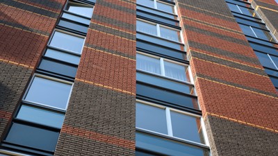 Naar binnen draaiende ramen