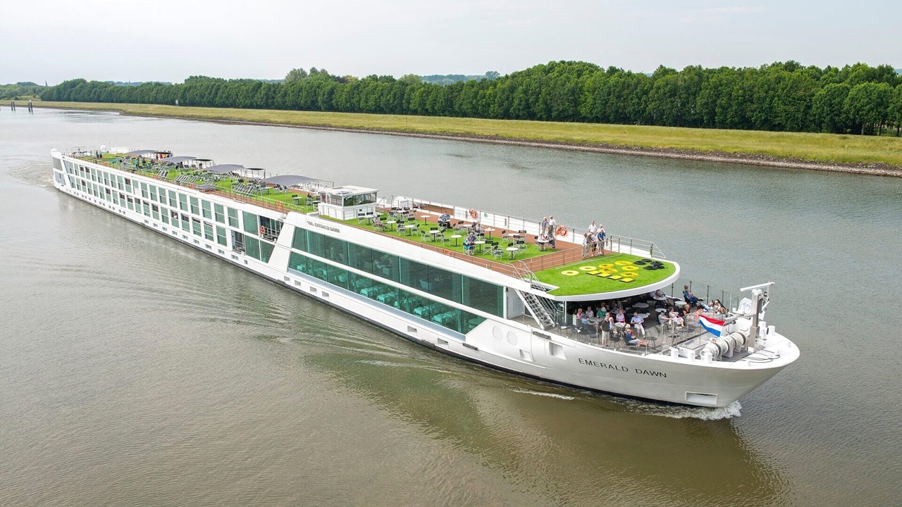 Emerald Dawn Varende-Vertical sliding windows-Metaglas-The Netherlands