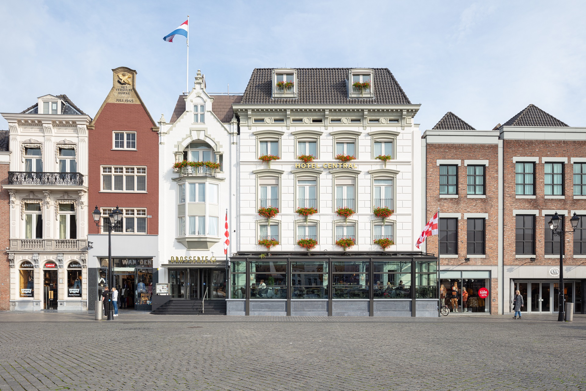 Hotel Central-Marktplein-Den Bosch-Renovatie-Metaglas
