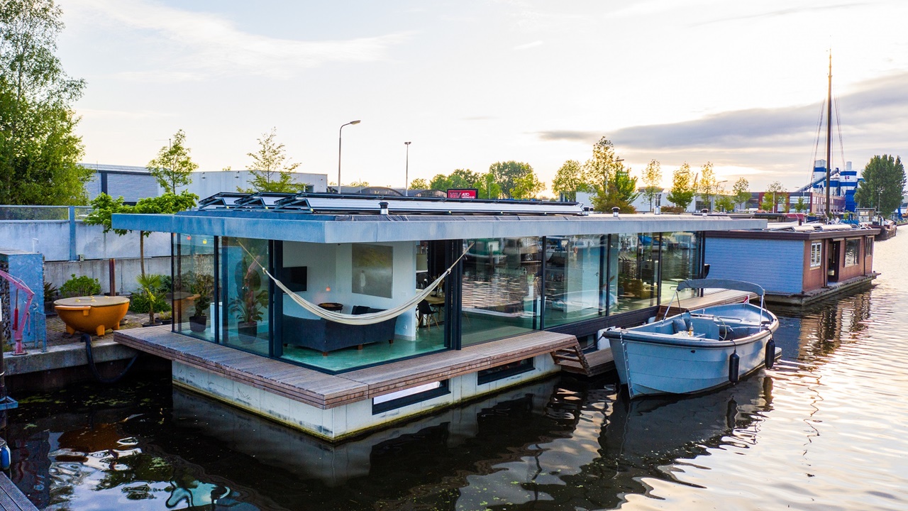 Glazen gevelpanelen-Woonboot-Metaglas-RESET Interieurontwerp
